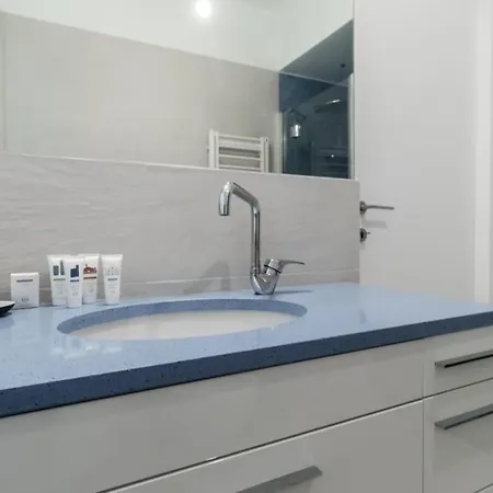 Italianway - De Cristoforis 12 D * Milan